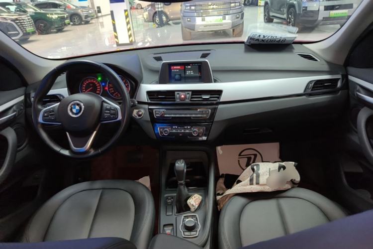 Used BMW X1 2018 sDrive20Li Leading Model Center Console
