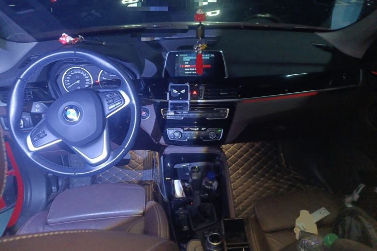 Used BMW X1 2018 xDrive20Li Luxury Edition Center Console
