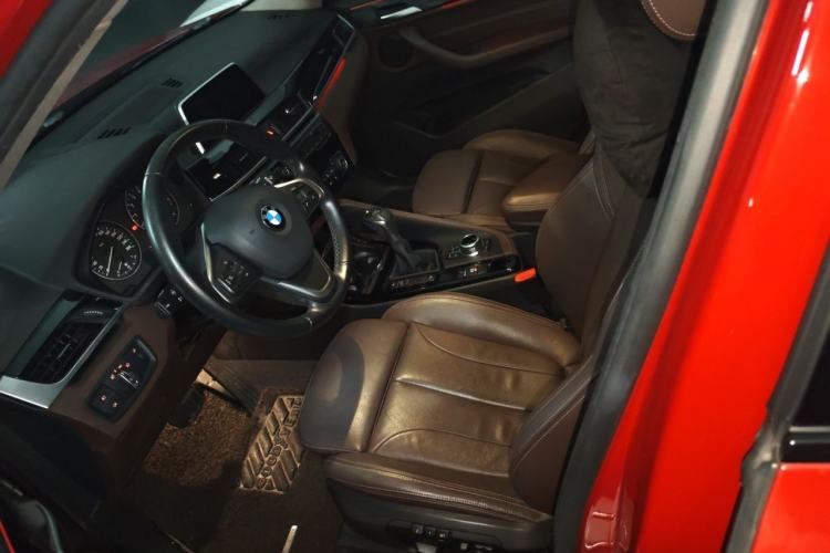 Used BMW X1 2018 xDrive20Li Luxury Edition Driver Seat