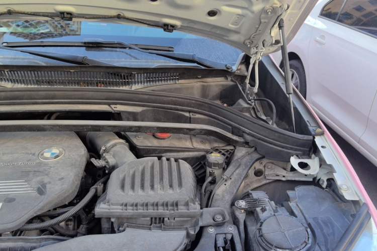 Used BMW X1 2018 sDrive18Li Fashion Model Engine Bay Left