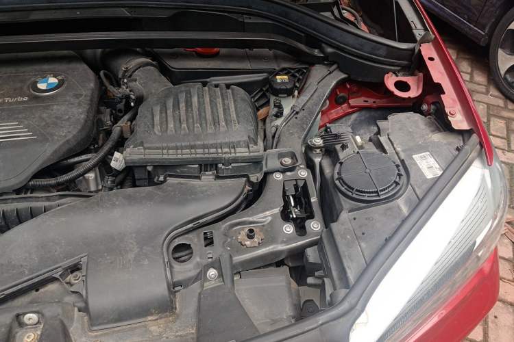 Used BMW X1 2018 sDrive18Li Fashion Model Engine Bay Left