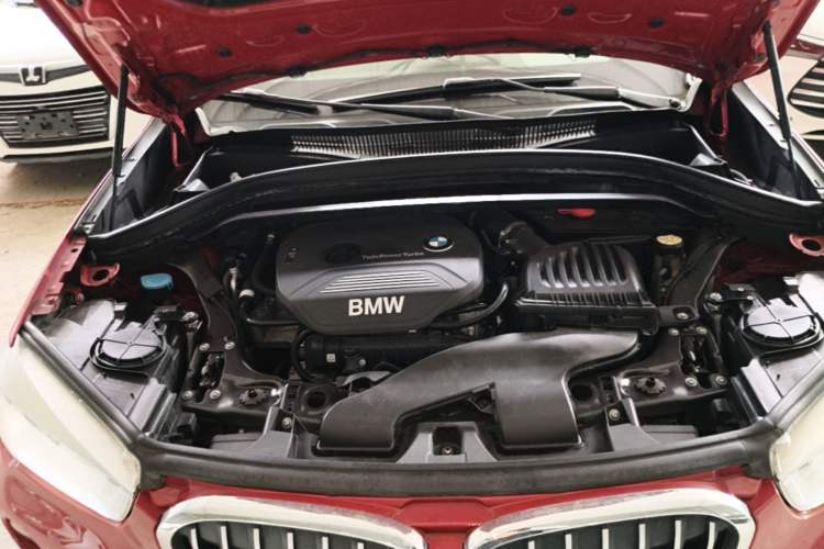 Used BMW X1 2018 sDrive18Li Fashion Model Engine Bay