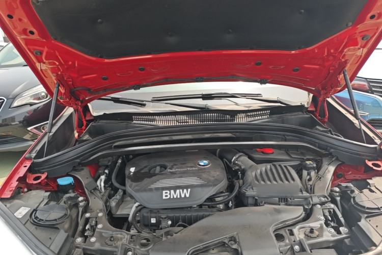 Used BMW X1 2018 sDrive18Li Fashion Model Engine Bay