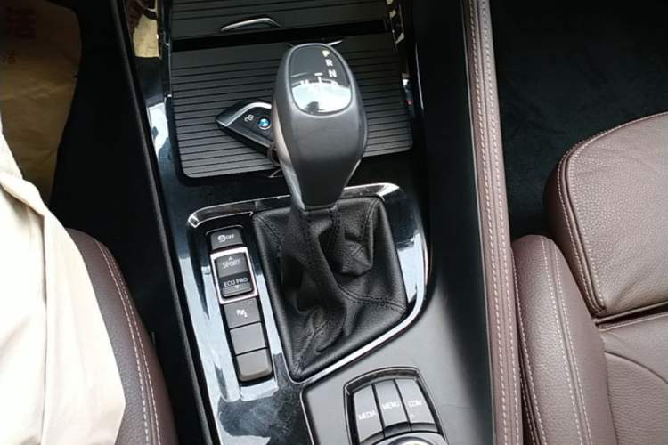 Used BMW X1 2018 sDrive18Li Luxury Model Gear Lever