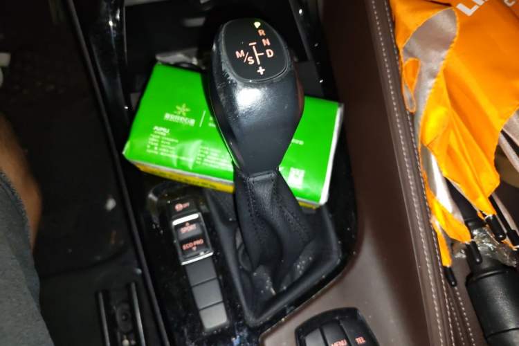 Used BMW X1 2018 sDrive18Li Luxury Model Gear Lever