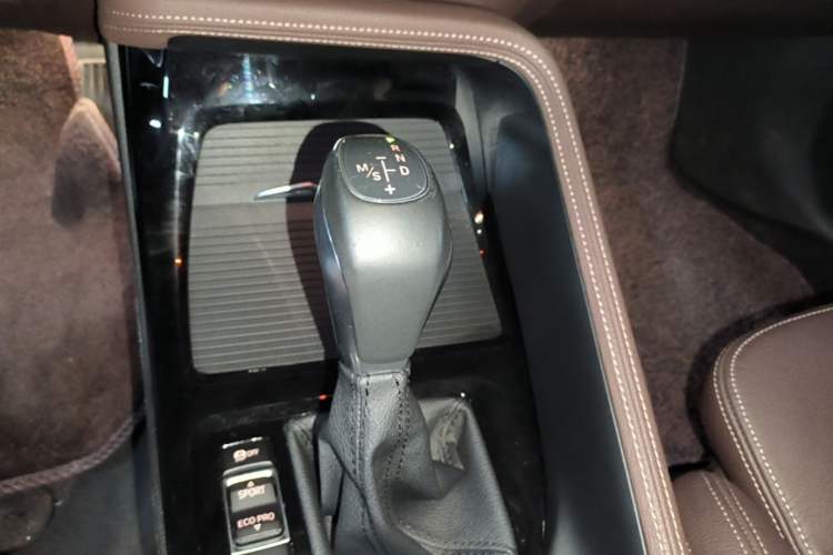 Used BMW X1 2018 xDrive20Li Luxury Edition Gear Lever