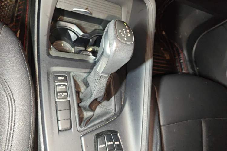 Used BMW X1 2018 sDrive20Li Leading Model Gear Lever