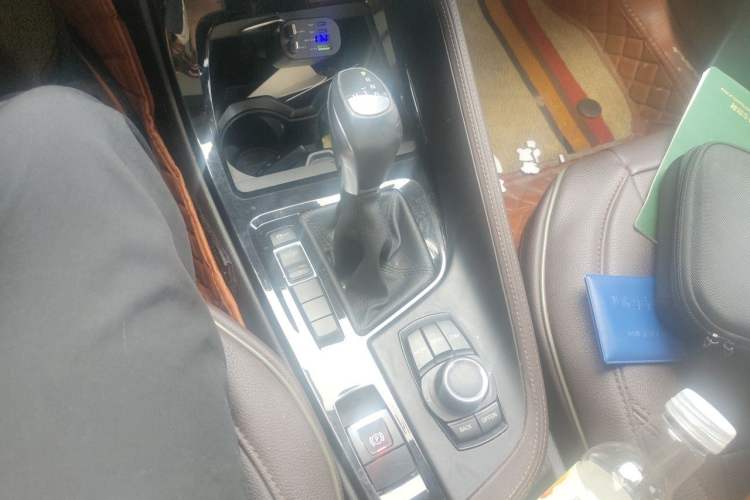 Used BMW X1 2018 sDrive18Li Luxury Model Gear Lever