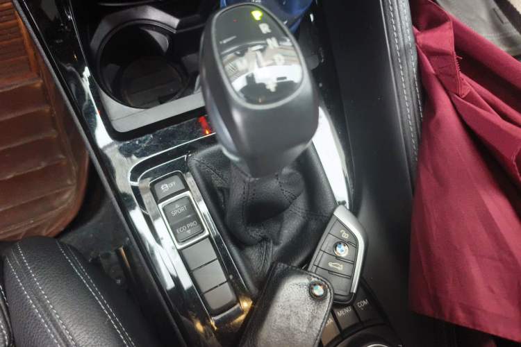 Used BMW X1 2018 sDrive18Li Luxury Model Gear Lever