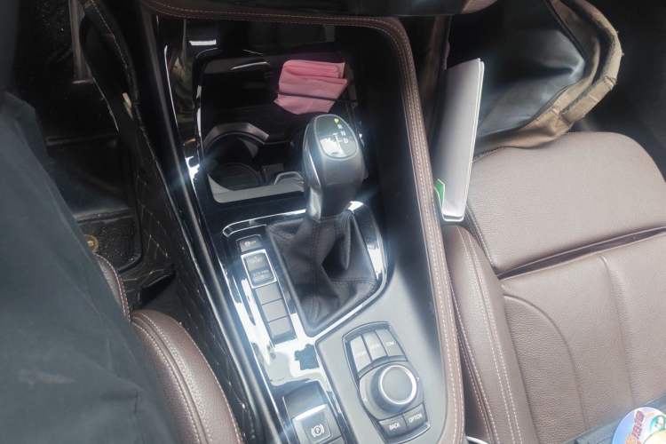 Used BMW X1 2018 sDrive18Li Luxury Model Gear Lever