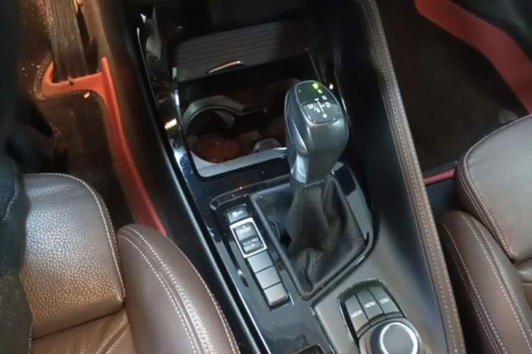 Used BMW X1 2018 sDrive18Li Luxury Model Gear Lever