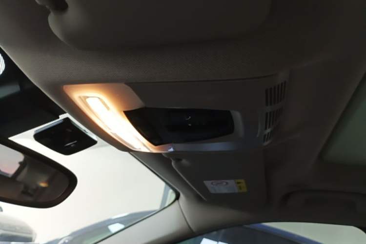 Used BMW X1 2018 sDrive18Li Luxury Model Headliner