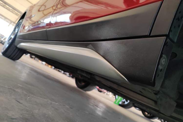 Used BMW X1 2018 xDrive20Li Luxury Edition Left Side Sill