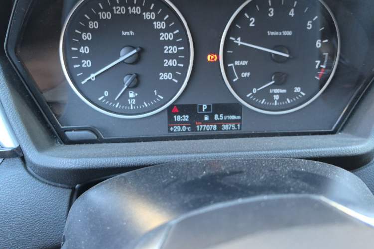 Used BMW X1 2018 sDrive18Li Fashion Model Odometer Close Up