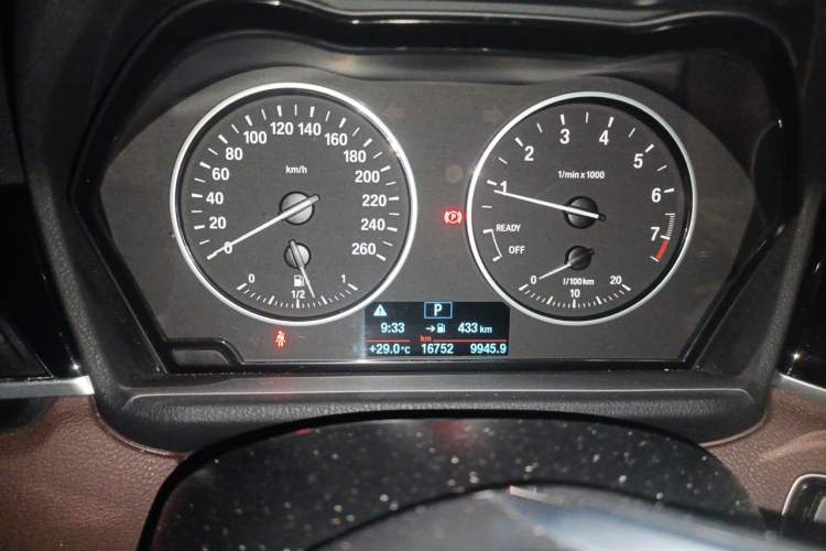 Used BMW X1 2018 xDrive20Li Luxury Edition Odometer Close Up