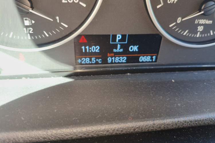 Used BMW X1 2018 sDrive18Li Luxury Model Odometer Close Up