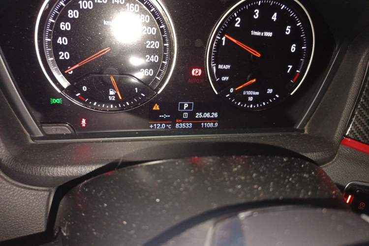 Used BMW X1 2018 sDrive18Li Fashion Model Odometer Close Up
