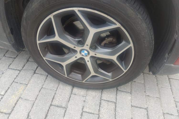 Used BMW X1 2018 sDrive18Li Luxury Model Right Front Wheel Hub