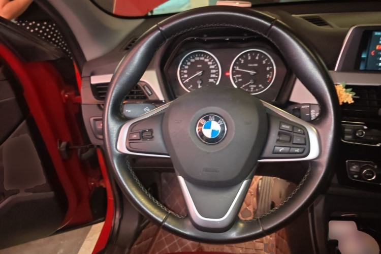 Used BMW X1 2018 sDrive20Li Leading Model Steering Wheel