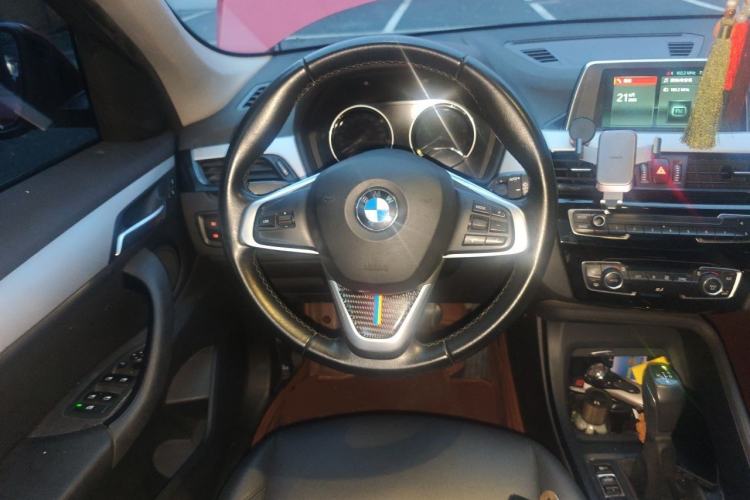 Used BMW X1 2018 sDrive18Li Fashion Model Steering Wheel