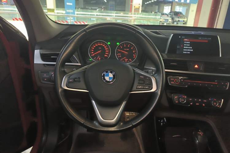 Used BMW X1 2018 xDrive20Li Luxury Edition Steering Wheel