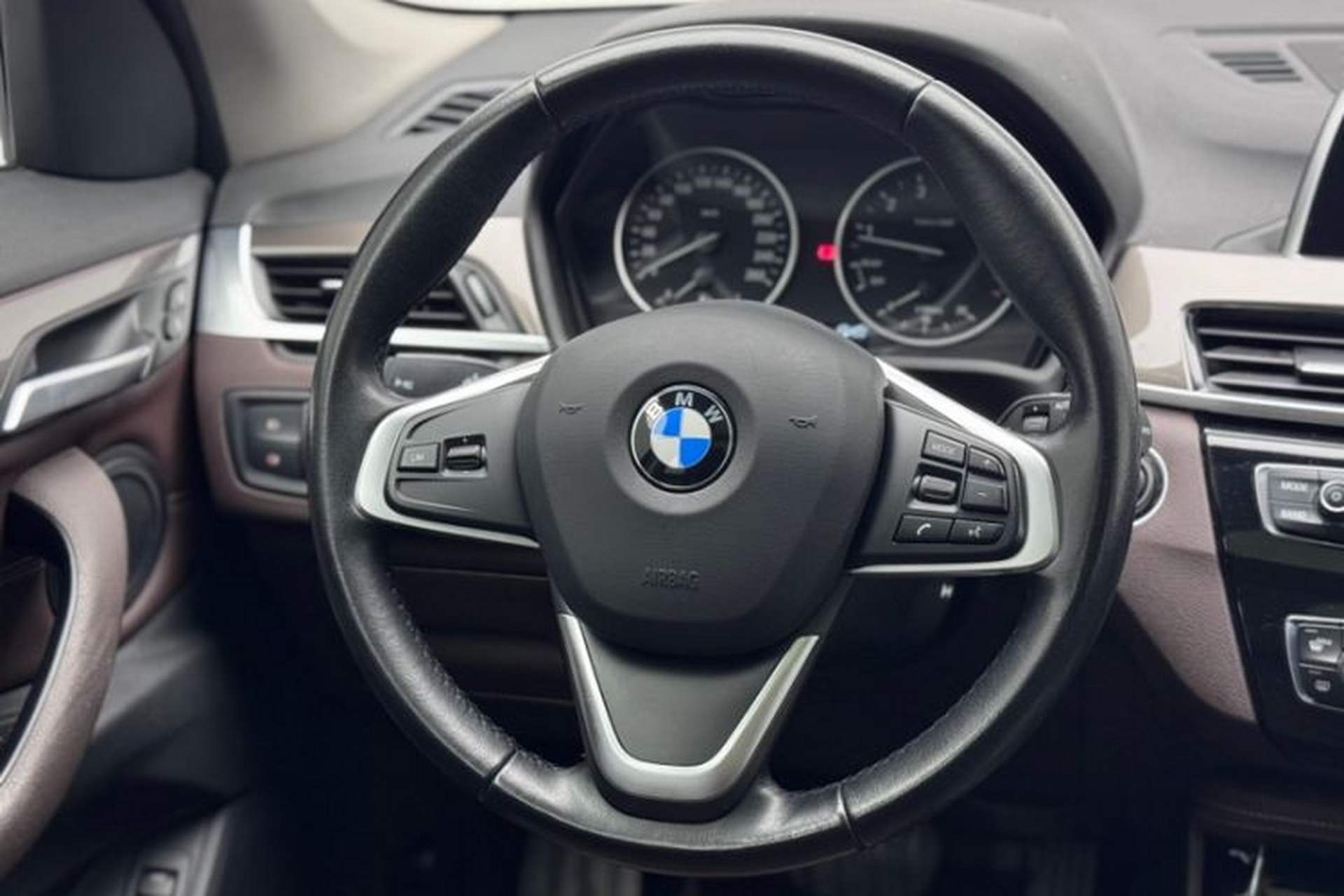 Used BMW X1 2018 xDrive20Li Luxury Edition Steering Wheel
