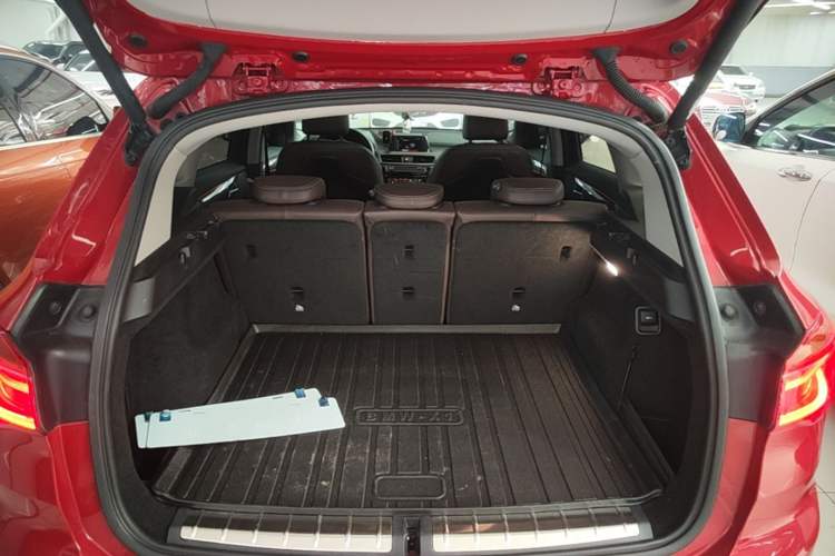 Used BMW X1 2018 sDrive18Li Luxury Model Trunk