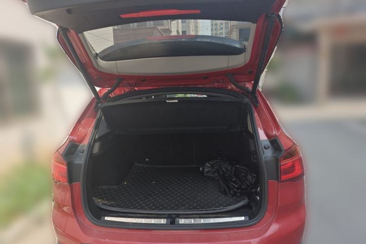 Used BMW X1 2018 xDrive20Li Luxury Edition Trunk