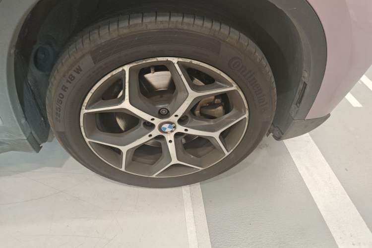 Used BMW X1 2018 xDrive20Li Luxury Edition Right Front Wheel Hub