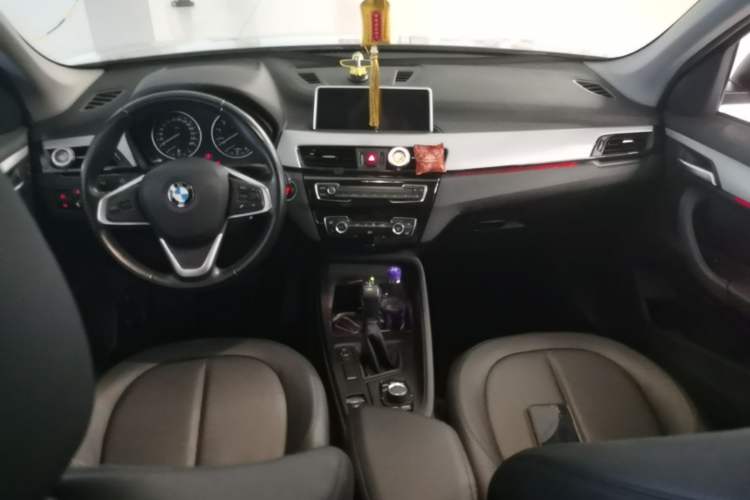 Used BMW X1 2018 sDrive18Li Fashion Model Center Console