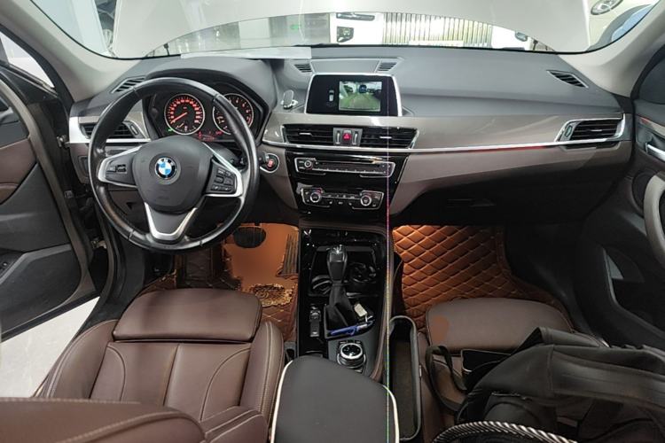 Used BMW X1 2018 xDrive20Li Luxury Edition Center Console