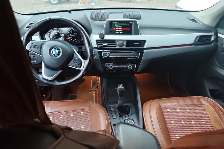 Used BMW X1 2018 sDrive20Li Leading Model Center Console