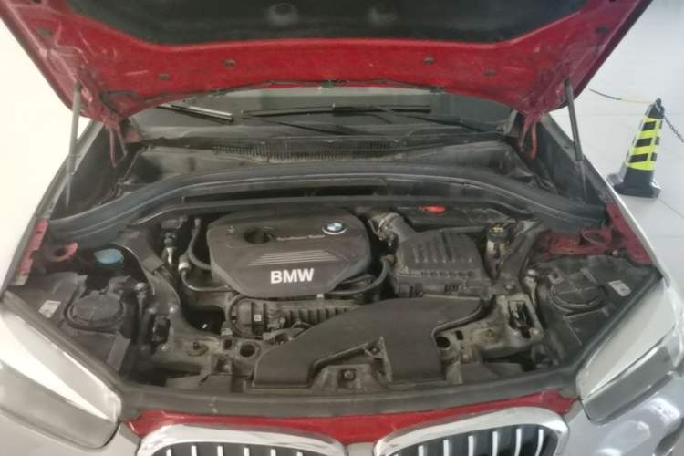 Used BMW X1 2018 sDrive18Li Fashion Model Engine Bay