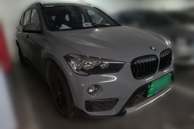 Used BMW X1 2018 sDrive18Li Fashion Model Front Right 45 Deg