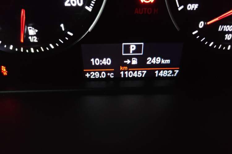 Used BMW X1 2018 sDrive20Li Leading Model Odometer Close Up
