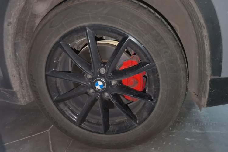 Used BMW X1 2018 sDrive18Li Fashion Model Right Front Wheel Hub