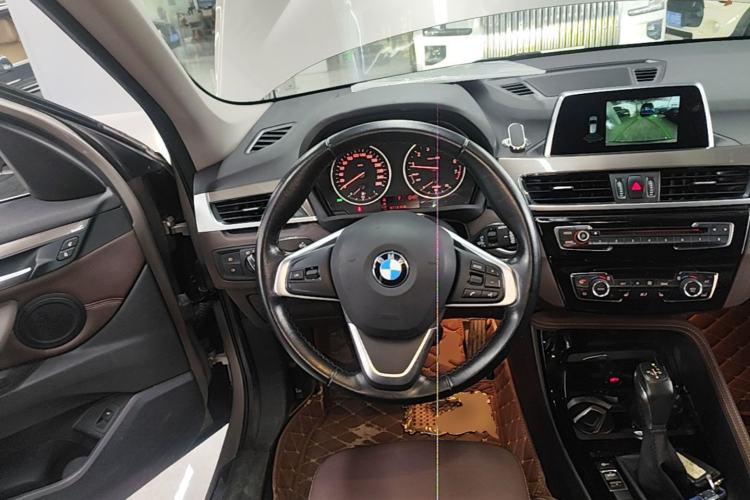 Used BMW X1 2018 xDrive20Li Luxury Edition Steering Wheel