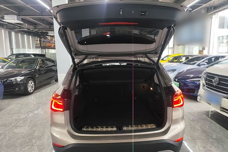 Used BMW X1 2018 xDrive20Li Luxury Edition Trunk
