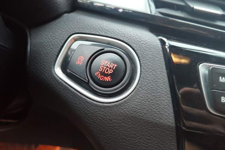 Used BMW X1 2018 sDrive20Li Leading Model Vehicle Key