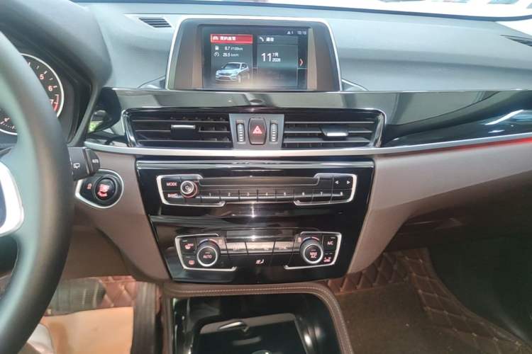 Used BMW X1 2018 sDrive18Li Luxury Model Audio And AC Panel