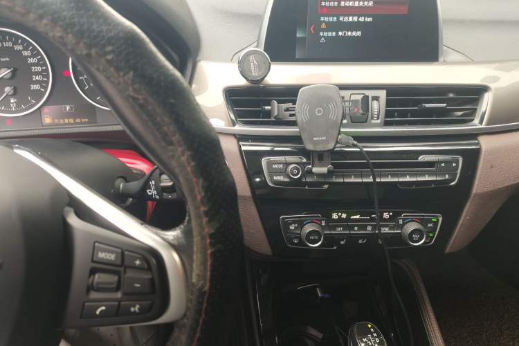 Used BMW X1 2018 xDrive20Li Luxury Edition Audio And AC Panel