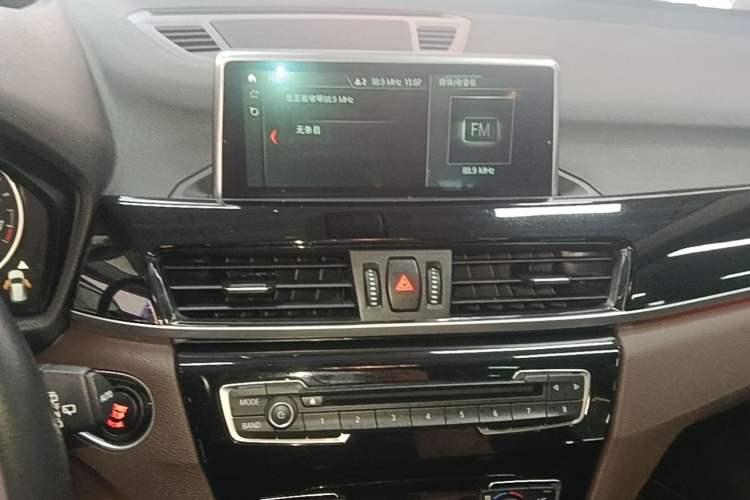 Used BMW X1 2018 xDrive20Li Luxury Model Audio And AC Panel