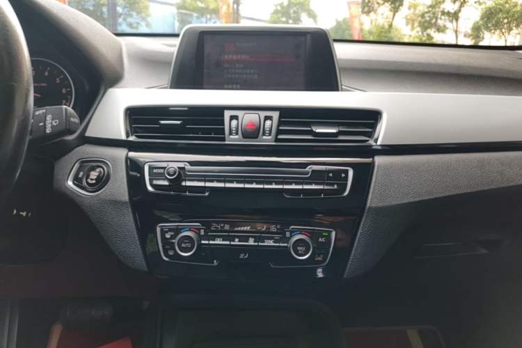 Used BMW X1 2018 sDrive18Li Fashion Model Audio And AC Panel