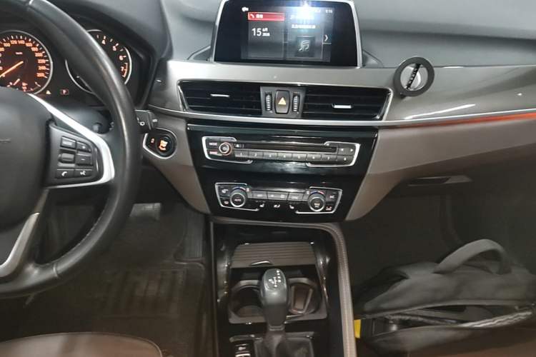 Used BMW X1 2018 xDrive20Li Luxury Edition Audio And AC Panel