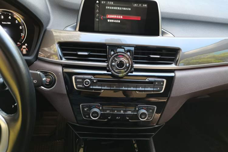 Used BMW X1 2018 xDrive20Li Luxury Edition Audio And AC Panel