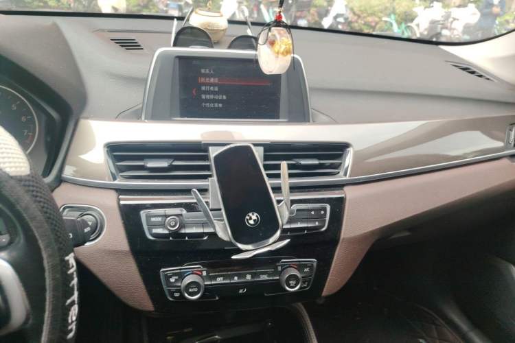 Used BMW X1 2018 sDrive18Li Luxury Model Audio And AC Panel