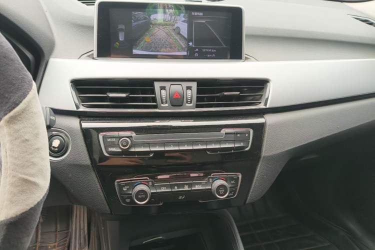 Used BMW X1 2018 sDrive20Li Leading Model Audio And AC Panel