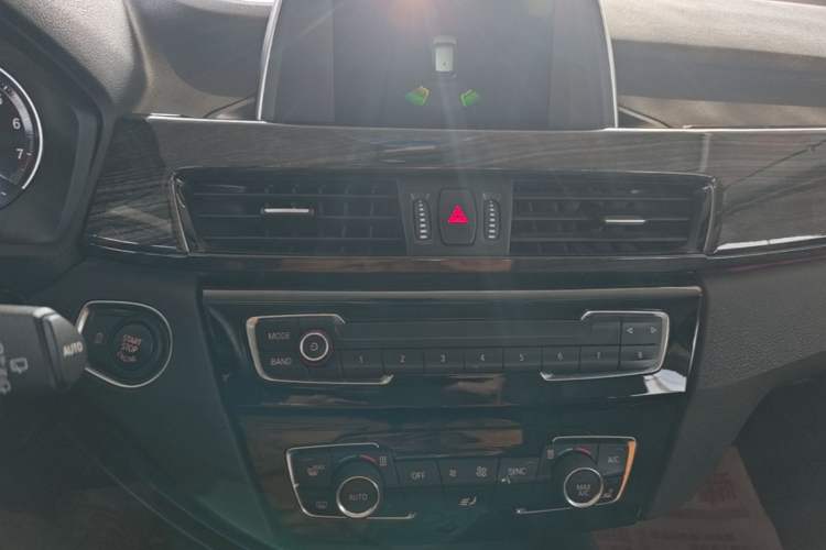 Used BMW X1 2018 sDrive18Li Fashion Model Audio And AC Panel