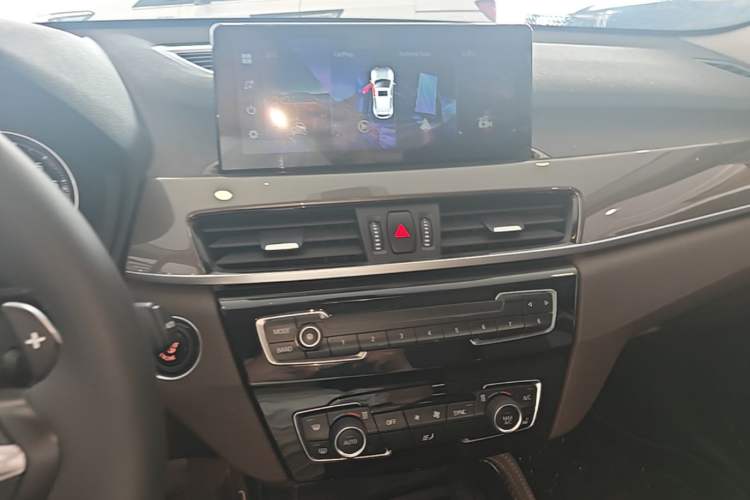 Used BMW X1 2018 sDrive18Li Luxury Model Audio And AC Panel