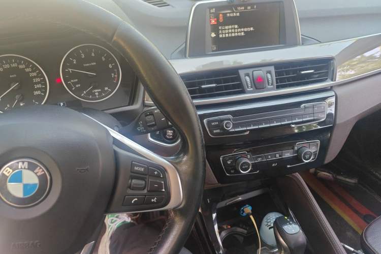 Used BMW X1 2018 sDrive18Li Luxury Model Audio And AC Panel